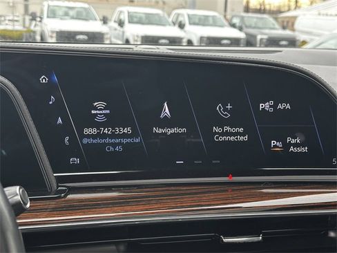 Used 2023 Cadillac Escalade Premium Luxury image 21