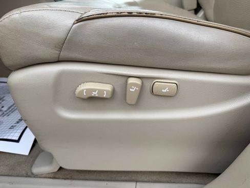 Used 2015 INFINITI QX80 Luxe w/ 22" Wheel Package image 17