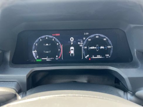 Used 2025 Toyota Tacoma TRD Off-Road AWD/4WD image 11