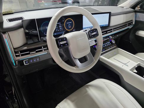 Certified 2025 Hyundai Santa Fe Limited FWD image 26
