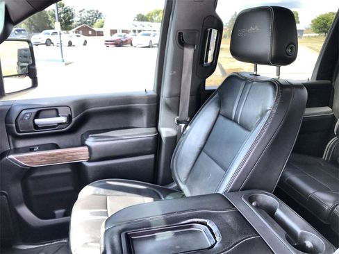 Used 2021 Chevrolet Silverado 3500 High Country image 22