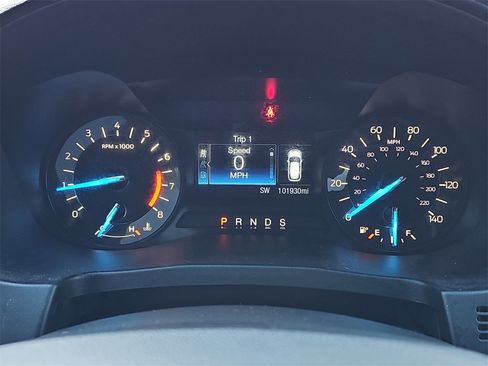 Used 2017 Ford Explorer XLT image 20