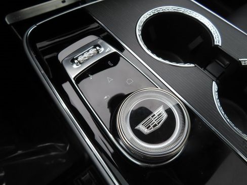 Used 2024 Cadillac Lyriq Luxury w/ LPO, Floor Liner Package image 29