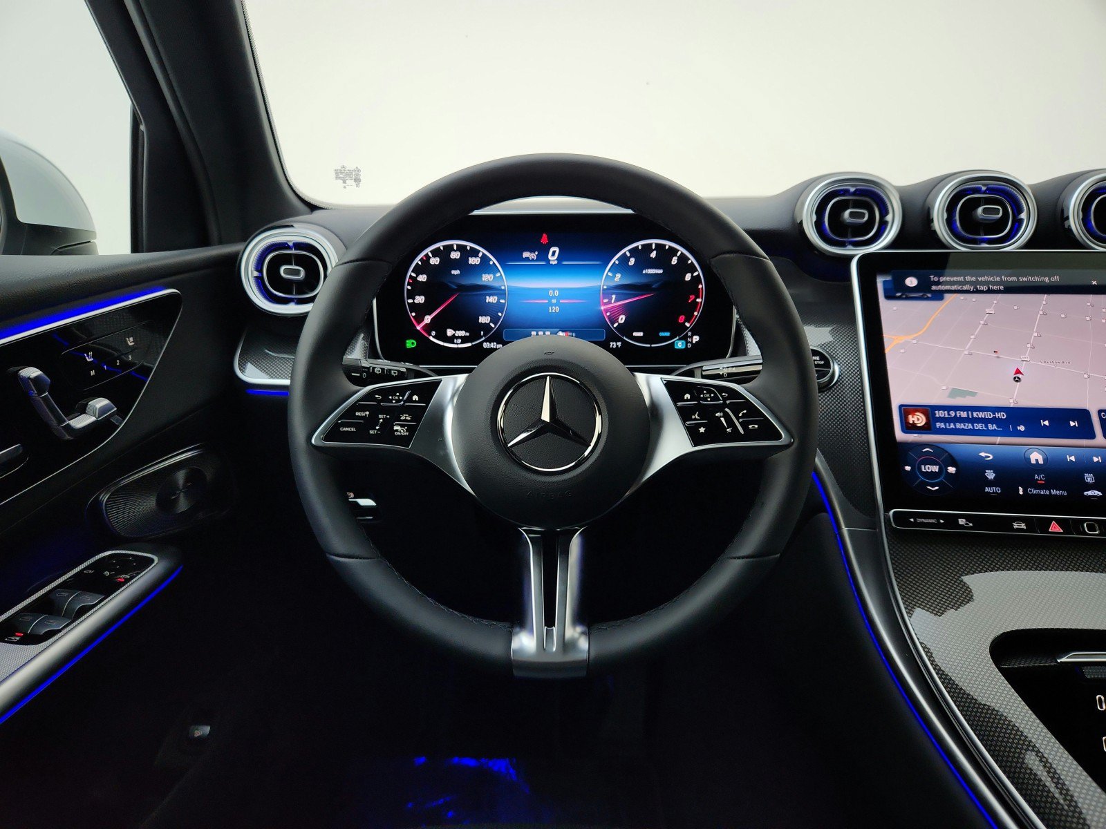 Used 2026 Mercedes-Benz GLC 300 image 33