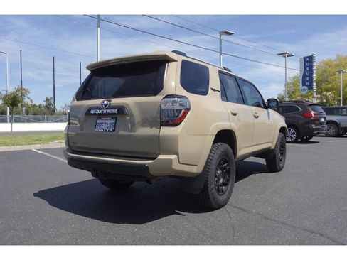 Used 2016 Toyota 4Runner TRD Pro AWD/4WD image 4