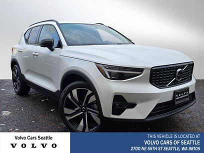 Used 2024 Volvo XC40 B5 Ultimate w/ Climate Package