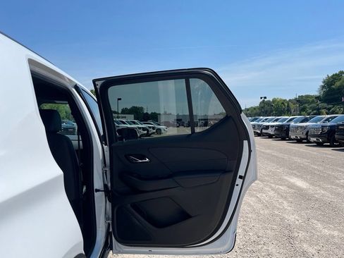 Used 2023 Chevrolet Traverse LT FWD image 33