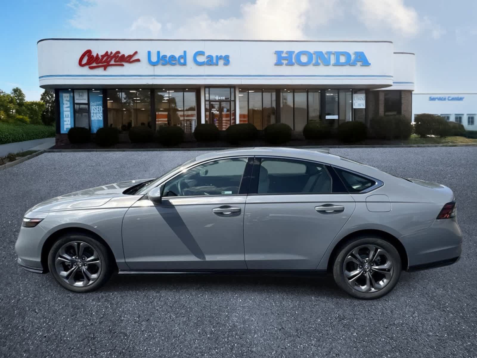 Used 2025 Honda Accord EX-L image 2