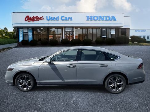 Used 2025 Honda Accord EX-L image 2