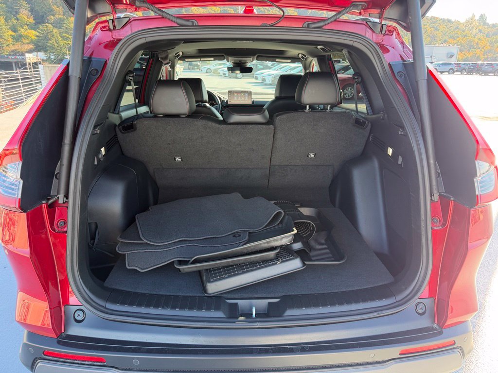 Used 2025 Honda CR-V Sport Touring image 13