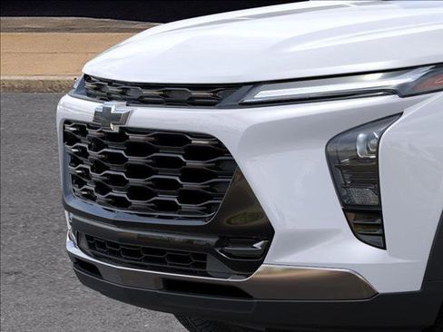 New 2025 Chevrolet Trax ACTIV w/ Sunroof Package image 13