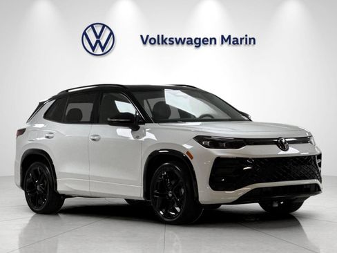 New 2026 Volkswagen Tiguan SE R-Line FWD image 7