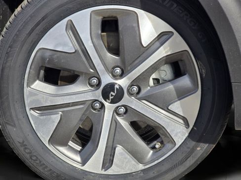 Used 2022 Kia Niro EX w/ Cold Weather Package image 30