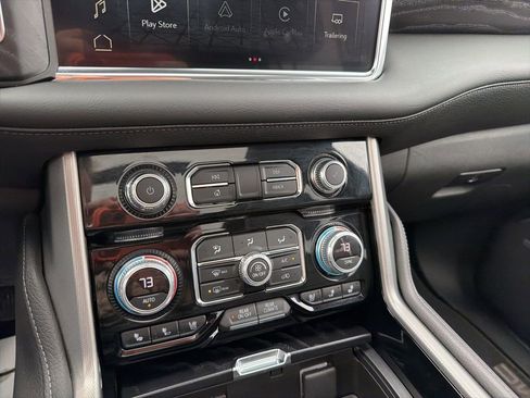 Certified 2022 GMC Yukon XL Denali w/ Denali Premium Package image 13