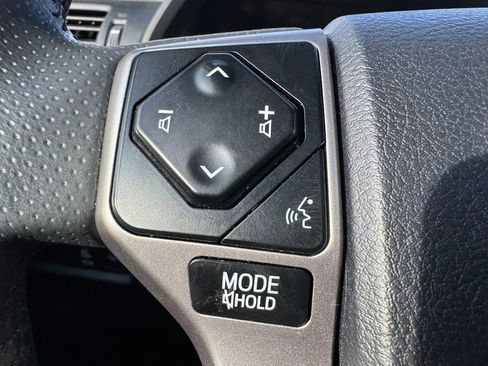 Used 2022 Toyota 4Runner Limited image 18