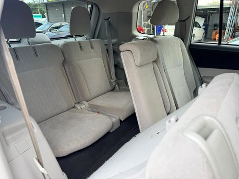 Used 2013 Toyota Highlander FWD image 16