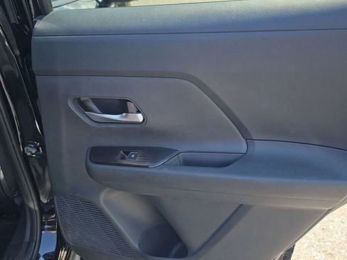 Used 2026 Nissan Kicks SR FWD image 26
