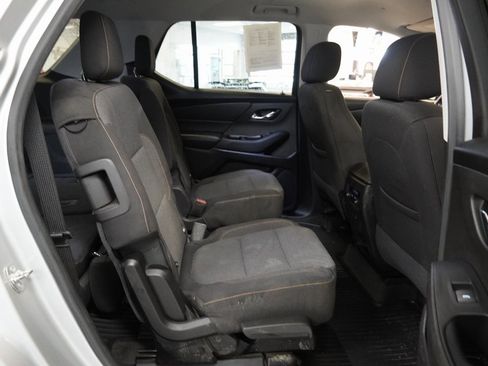 Used 2018 Chevrolet Traverse LT image 29