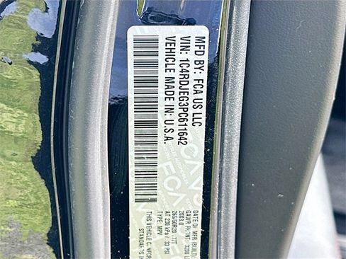 Certified 2023 Dodge Durango Citadel image 32