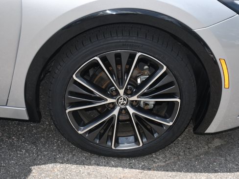 Certified 2024 Toyota Prius XLE FWD image 21