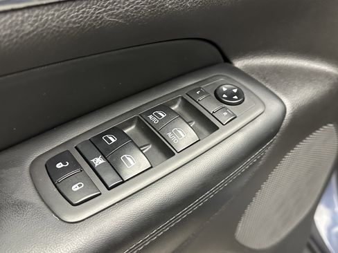 Used 2021 Jeep Grand Cherokee Limited w/ Luxury Group II image 13