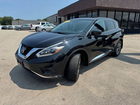 Used 2018 Nissan Murano S image 3