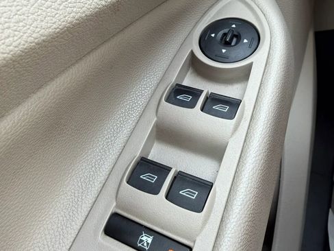 Used 2013 Ford Escape SE FWD image 24