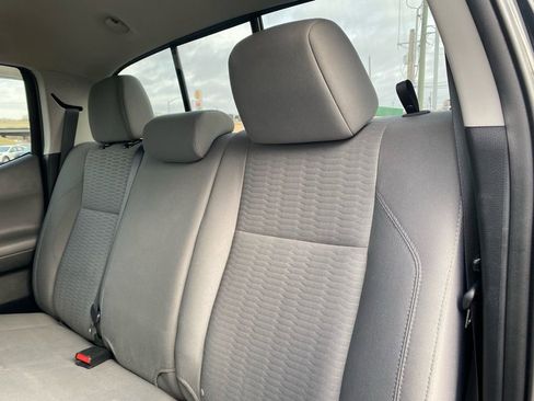 Used 2019 Toyota Tacoma SR w/ SR Convenience Package image 27