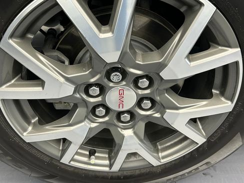 Used 2022 GMC Acadia SLE w/ Driver Convenience Package image 44