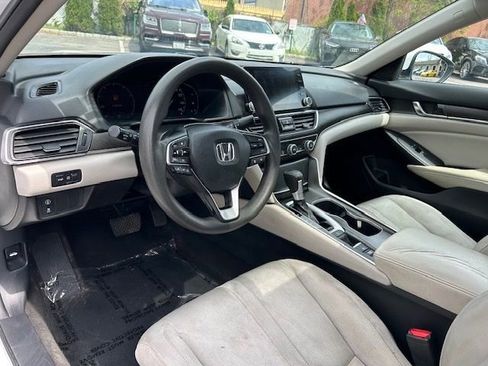Used 2018 Honda Accord EX image 13
