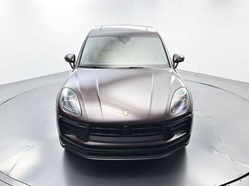 Certified 2025 Porsche Macan AWD/4WD image 45