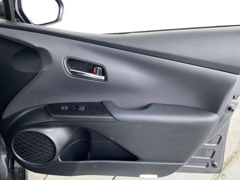 Used 2022 Toyota Prius LE FWD image 23