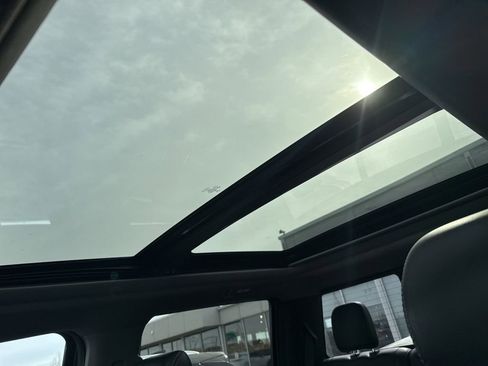 Used 2019 Ford F150 Lariat w/ Equipment Group 502A Luxury image 28