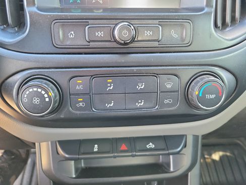 Used 2018 Chevrolet Colorado W/T RWD image 17