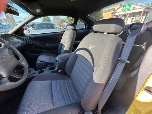 Used 2002 Ford Mustang GT RWD image 4