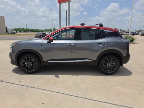 New 2026 Nissan Kicks SR w/ Cold Weather Package FWD image 4