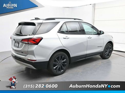 Used 2022 Chevrolet Equinox RS w/ Infotainment Package AWD/4WD image 13