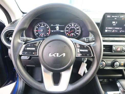 Used 2023 Kia Forte LXS image 31