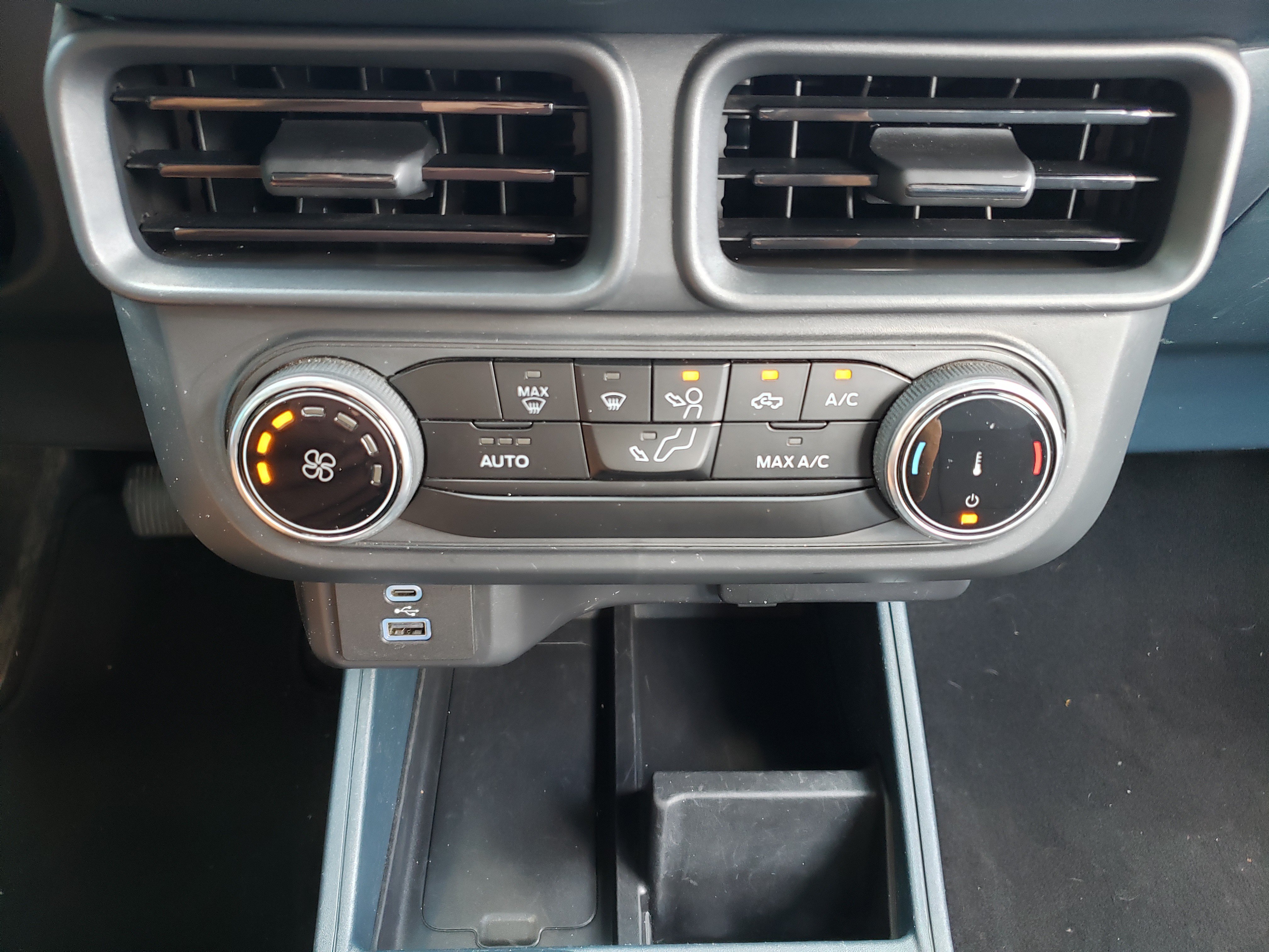 Used 2024 Ford Maverick XL FWD image 24