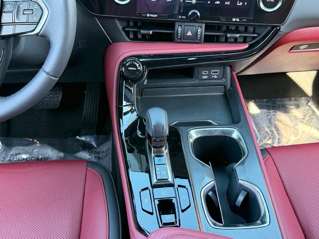 Certified 2024 Lexus NX 250 FWD w/ Towing Package (2000 Lbs) image 13