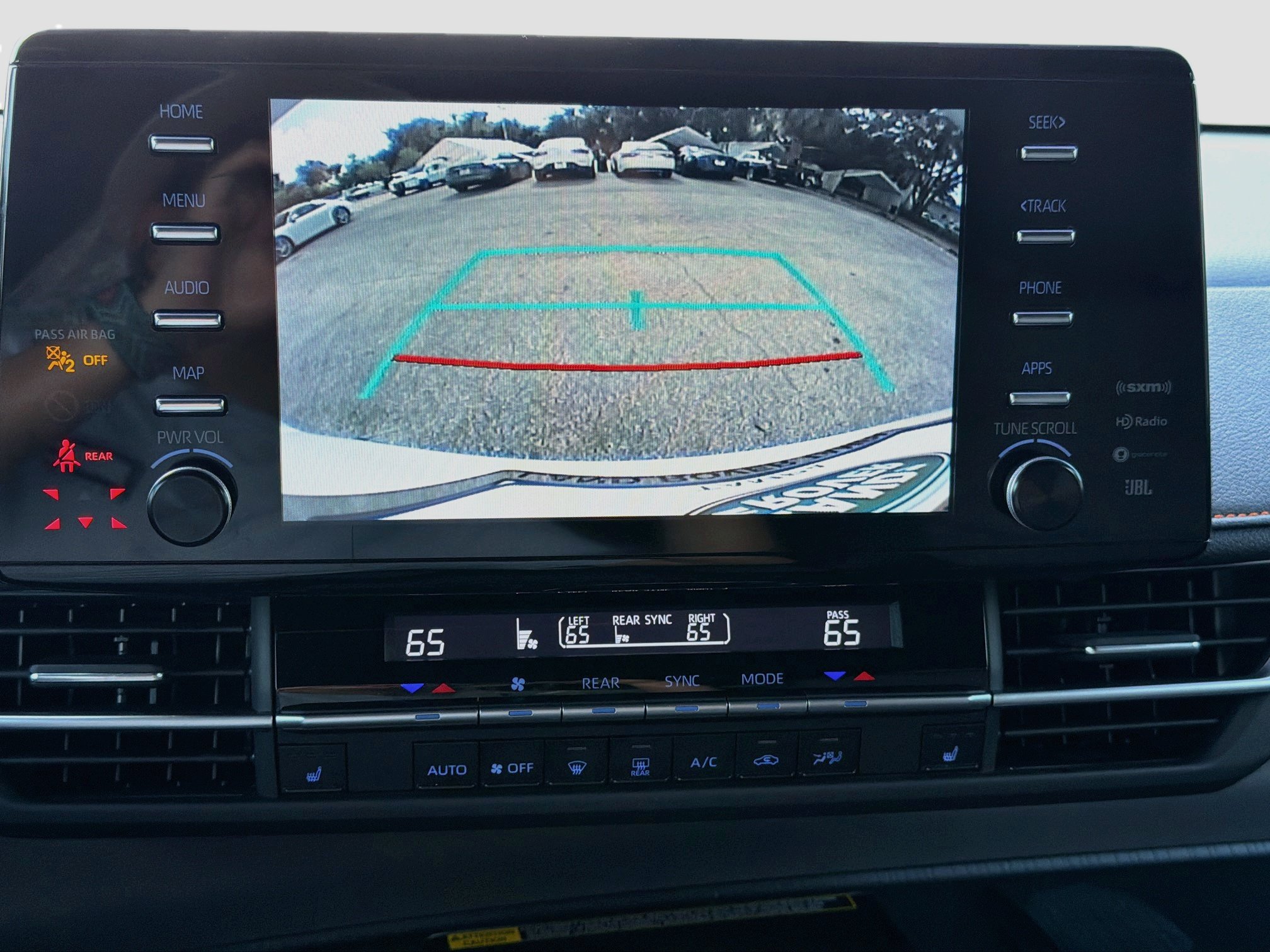 Used 2024 Toyota Sienna XSE w/ XSE Plus Package FWD image 35