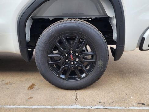 New 2026 GMC Sierra 1500 Elevation image 50