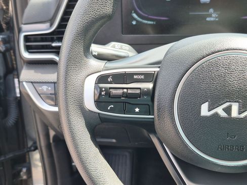 Used 2025 Kia Sportage LX AWD/4WD image 19