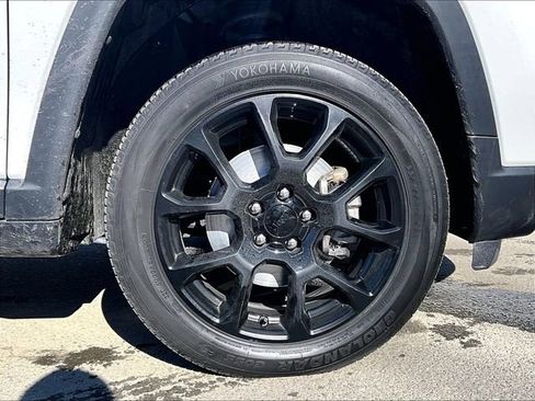 Used 2022 Jeep Compass Altitude image 9