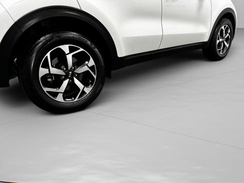 Used 2022 Kia Sportage LX FWD image 45