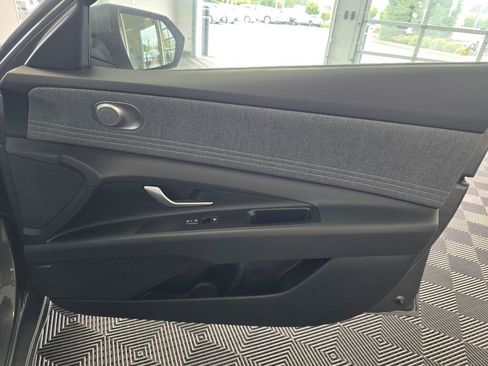 New 2026 Hyundai Elantra Limited FWD image 39