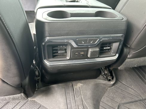 Used 2019 Chevrolet Silverado 1500 High Country w/ High Country Premium Package AWD/4WD image 15