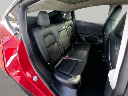 Used 2020 Tesla Model Y Long Range AWD/4WD image 18
