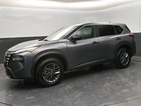 Used 2024 Nissan Rogue S AWD/4WD image 4