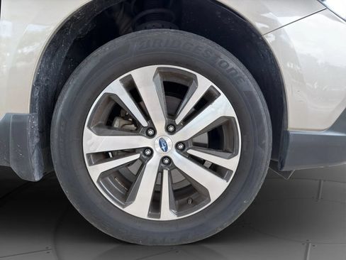 Used 2018 Subaru Outback 2.5i Limited AWD/4WD image 23